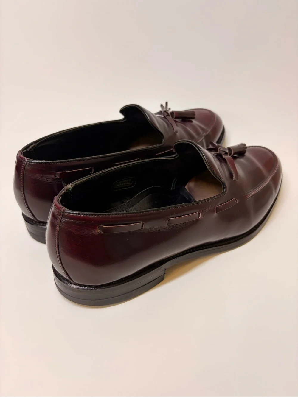 Vintage 1980s Florsheim Imperial Tassel Loafers USA 8.5 E Burgundy 93224